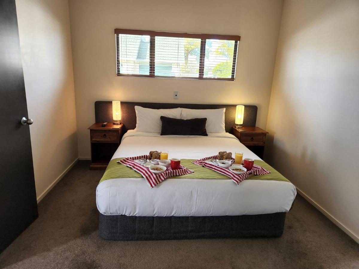 Harvest Lodge Motel Havelock North Exterior foto