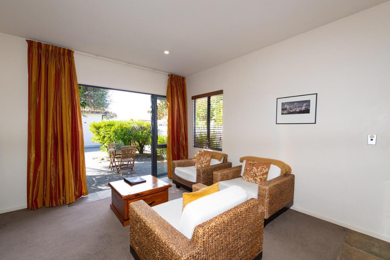 Harvest Lodge Motel Havelock North Exterior foto